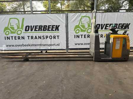 Stacker stå på  Jungheinrich ECE230 (3)