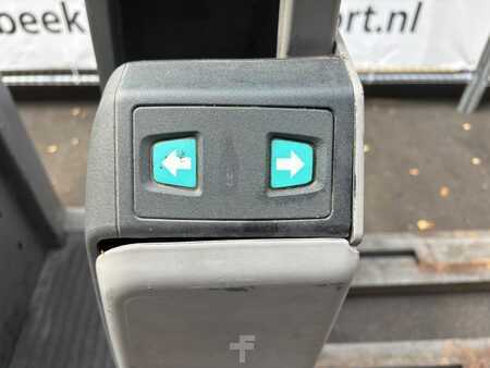 Stacker stå på  Jungheinrich ECE230 (6)