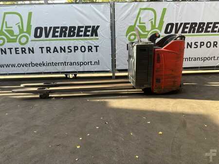 VZV s plošinou pro řidiče 2017  Linde T25SP-02 (2)