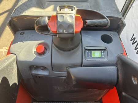 Stacker stå på  Linde T20 SP (6)