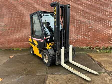 Nestekaasutrukki 2012  Yale GLP30VX (1)