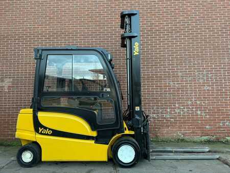 Sähkö - 4 pyör 2015  Yale ERP35VL F2945 (2)