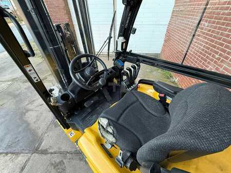 Sähkö - 4 pyör 2015  Yale ERP35VL F2945 (9)