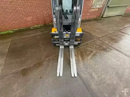 Elektromos 4 kerekű 2017  Jungheinrich EFG S30 (3)