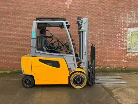 Elektromos 4 kerekű 2017  Jungheinrich EFG S30 (6)