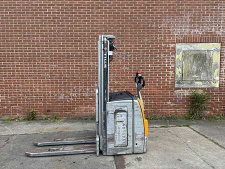 Stacker pedestre 2018  Still EXV 14 (6)