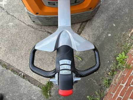 Stacker pedestre 2018  Still EXV 14 (9)