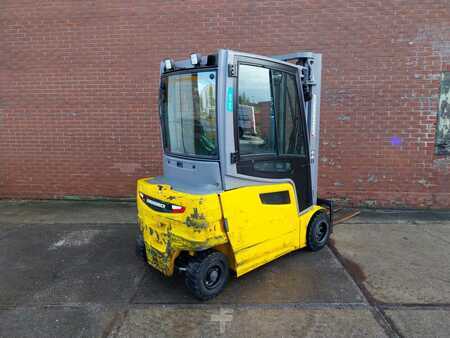 Elektromos 4 kerekű 2018  Jungheinrich EFG 320 (6)