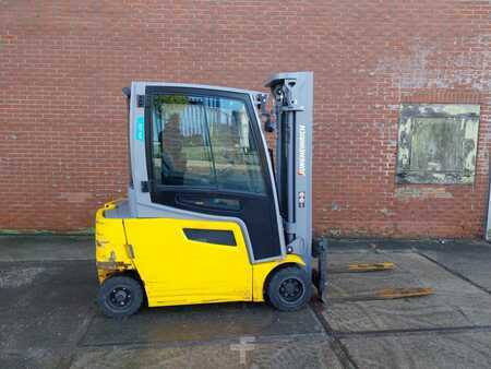 Elektromos 4 kerekű 2018  Jungheinrich EFG 320 (2)