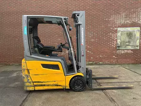 Elektro 3 Rad 2018  Jungheinrich EFG 216k (2)