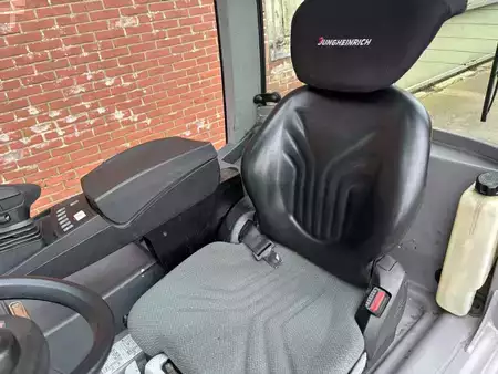 Elektro 3 Rad 2018  Jungheinrich EFG 216k (7)