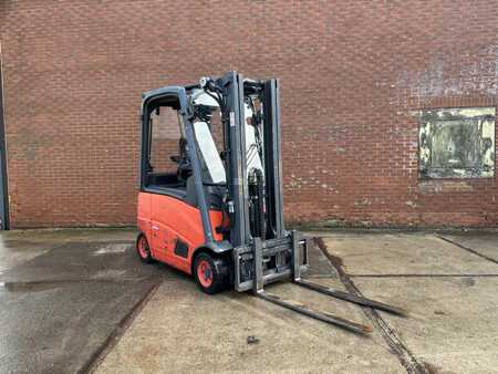 Eléctrico - 4 rodas 2013  Linde E16PH-01 (1)