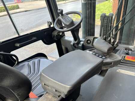 Elektrisk- 4 hjul - CAT Lift Trucks 2EP6000 (10)
