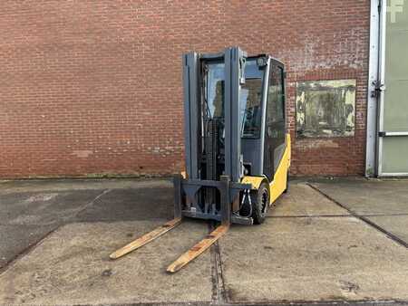 Elektrisk- 4 hjul - CAT Lift Trucks 2EP6000 (4)