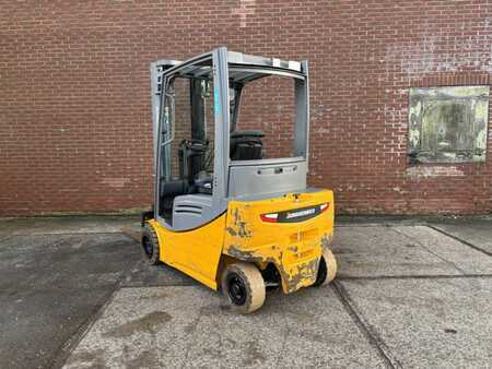 Elektromos 4 kerekű 2018  Jungheinrich EFG 320 (3)