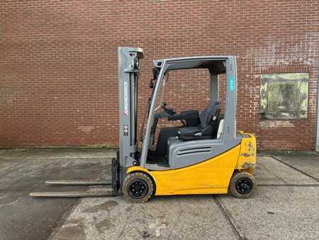 Elektromos 4 kerekű 2018  Jungheinrich EFG 320 (6)