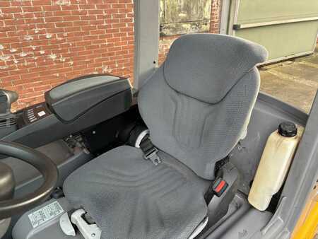 Elektromos 4 kerekű 2018  Jungheinrich EFG 320 (7)