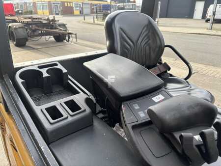 Elektro čtyřkolový VZV - CAT Lift Trucks 2EP5000 (10)