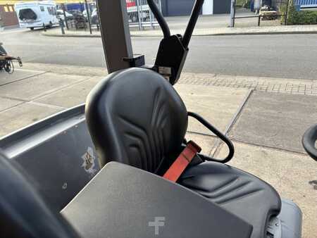 Sähkö - 4 pyör 2018  Jungheinrich EFG320 (10)