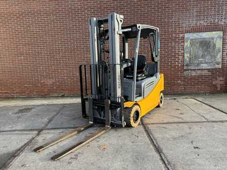 Sähkö - 4 pyör 2018  Jungheinrich EFG320 (3)