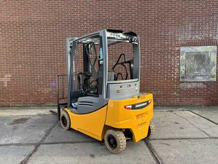 Sähkö - 4 pyör 2018  Jungheinrich EFG320 (5)