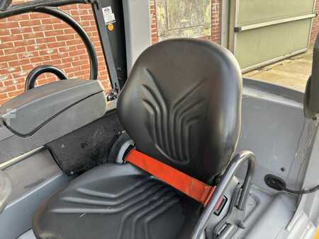 Sähkö - 4 pyör 2018  Jungheinrich EFG320 (7)