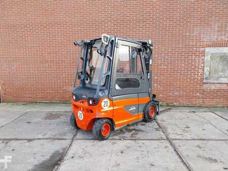 Sähkö - 4 pyör 2018  Linde E25-01 (7)