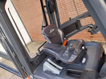 Sähkö - 4 pyör 2018  Linde E25-01 (9)