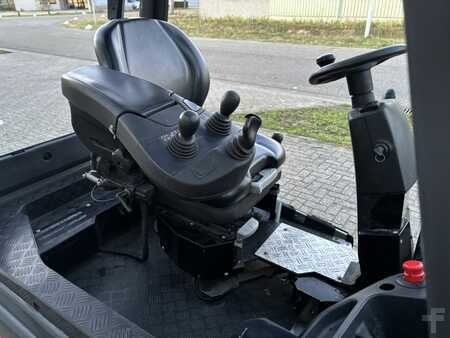 Eléctrico - 4 rodas 2014  Linde E35HL-01 (10)