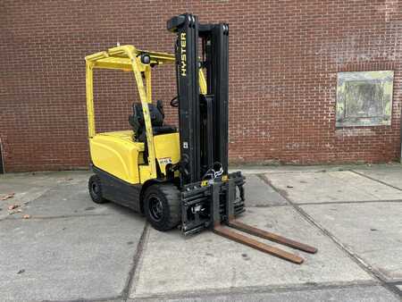 El truck - 4 hjulet 2014  Hyster J2.5XN (1)