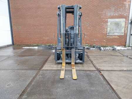 Carrelli elevatori GPL 2021  Linde H30T (8)