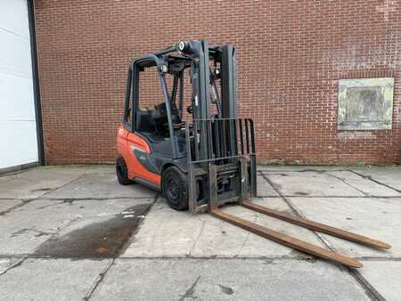 Gas gaffeltruck 2021  Linde H35T (1)