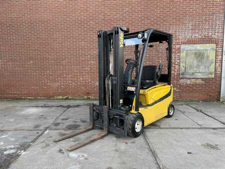 Eléctrica de 3 ruedas 2015  Yale ERP20VF (4)