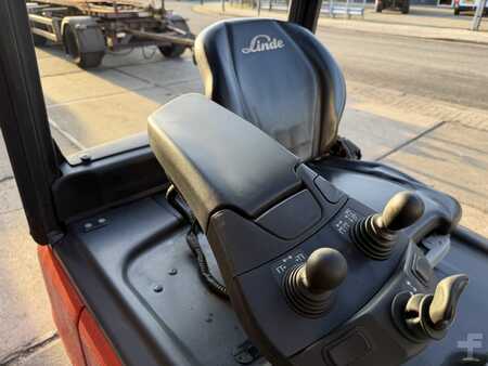 El truck - 4 hjulet 2018  Linde E16 PH-02 (9)