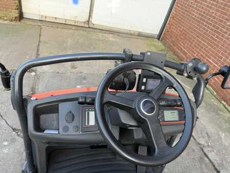 Trainatori  Linde P80 (7)