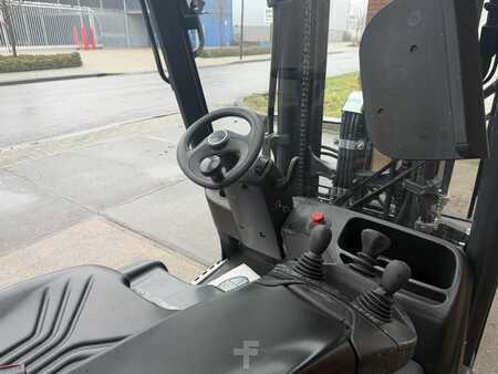 Elektrisk- 3 hjul 2018  Linde E16-02 (9)