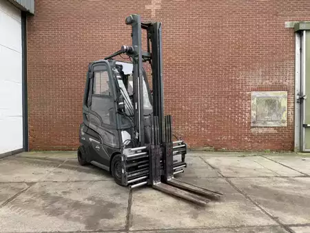 Carrelli elevatori GPL 2020  Linde H35T-01 (1)