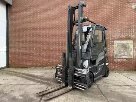 Carrelli elevatori GPL 2020  Linde H35T-01 (4)