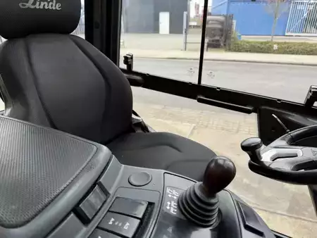 Carrelli elevatori GPL 2020  Linde H35T-01 (8)