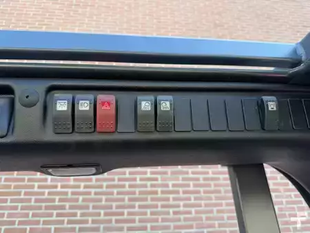 Elektromos 4 kerekű 2020  Linde E70-01 (10)