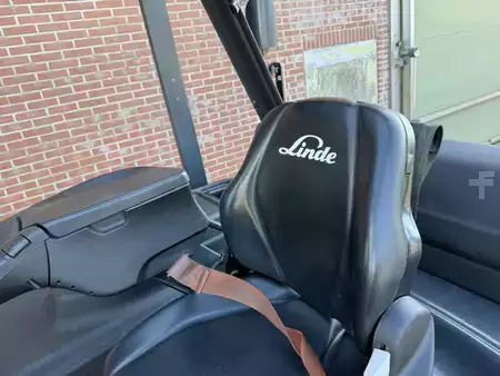 Elektromos 4 kerekű 2020  Linde E70-01 (7)