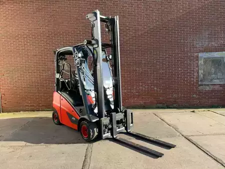 Diesel heftrucks 2018  Linde H20D-01 (1)