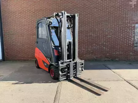 Diesel heftrucks 2019  Linde H20D-01 (1)