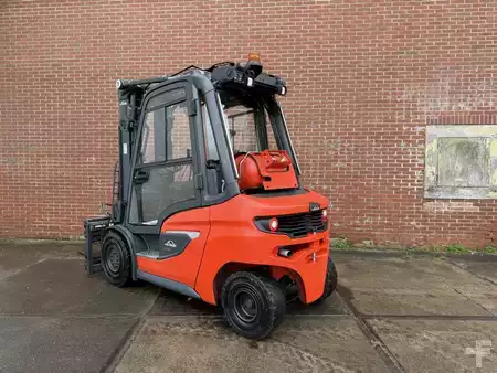 LPG Forklifts 2021  Linde H35T-01 (3)
