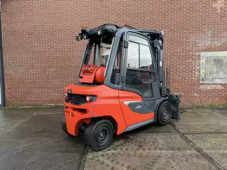 LPG Forklifts 2021  Linde H35T-01 (4)