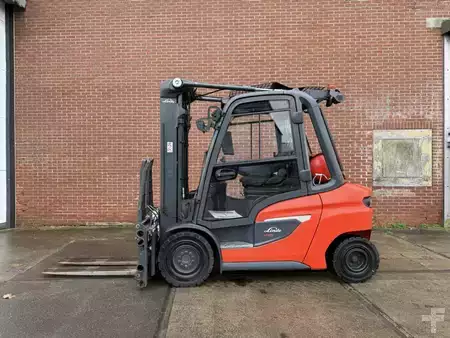 LPG Forklifts 2021  Linde H35T-01 (6)
