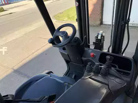 El truck - 4 hjulet 2014  Linde E20PH-02 (9)