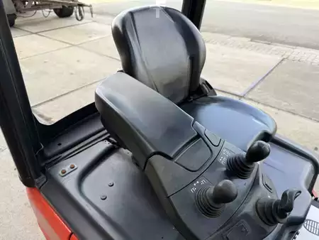 Electric - 3 wheels 2016  Linde E15-02 (10)