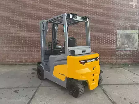 Eléctrico - 4 rodas 2025  Jungheinrich EFG 435 (5)