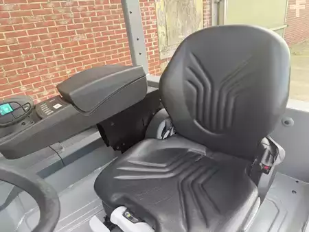 Eléctrico - 4 rodas 2025  Jungheinrich EFG 435 (7)